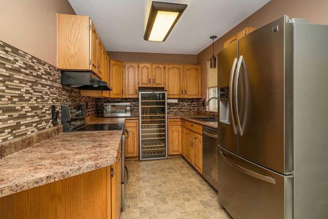 55 Farmington Dr, House detached with 2 bedrooms, 2 bathrooms and 5 parking in Brampton ON | Image 14