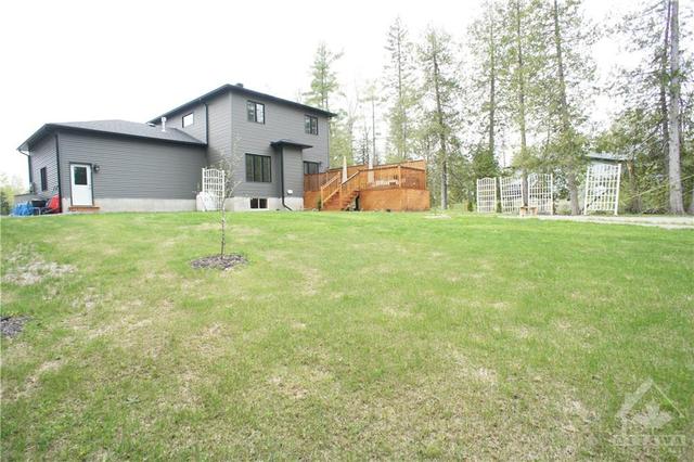 284 Stonewalk Way, House detached with 3 bedrooms, 3 bathrooms and 8 parking in Ottawa ON | Image 29