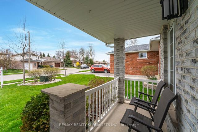 204 Country Club Dr, House detached with 3 bedrooms, 3 bathrooms and 3 parking in Guelph ON | Image 23