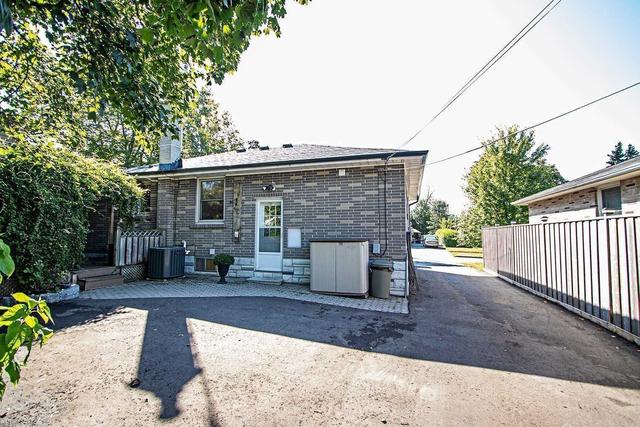 750 Gaspe Ave, House detached with 3 bedrooms, 2 bathrooms and 4 parking in Oshawa ON | Image 3