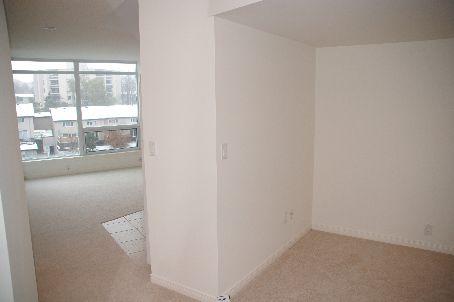 1016 - 18 Valley Woods Rd, Condo with 1 bedrooms, 1 bathrooms and 1 parking in Toronto ON | Image 4