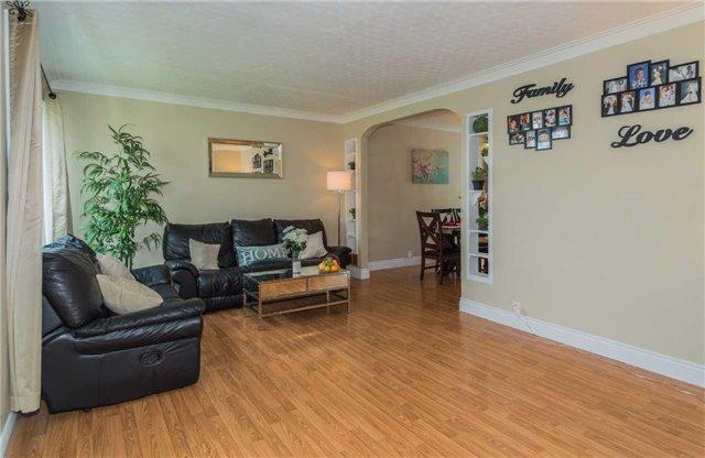 18192 Leslie St, House detached with 2 bedrooms, 1 bathrooms and 6 parking in Newmarket ON | Image 5