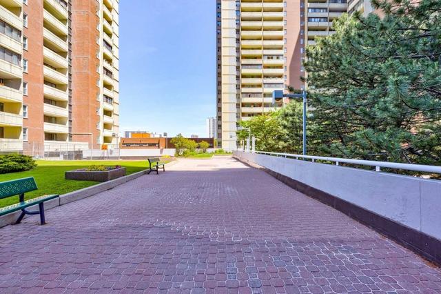2319 - 1 Massey Sq, Condo with 1 bedrooms, 1 bathrooms and 0 parking in Toronto ON | Image 11