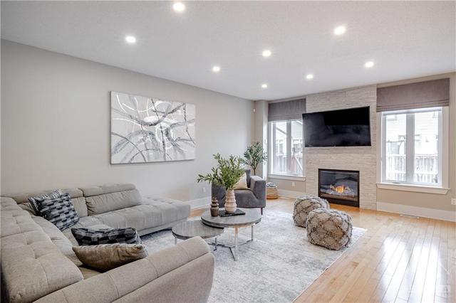 612 Willowmere Way, House detached with 4 bedrooms, 4 bathrooms and 4 parking in Ottawa ON | Image 5