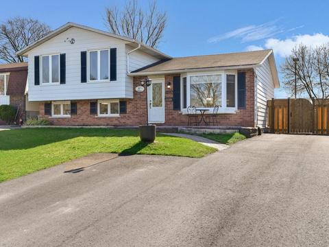 1282 Brockmount Place, House detached with 3 bedrooms, 2 bathrooms and 5 parking in Brockville ON | Card Image