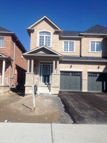 1221 Mccron Cres, House semidetached with 3 bedrooms, 3 bathrooms and 3 parking in Newmarket ON | Image 1