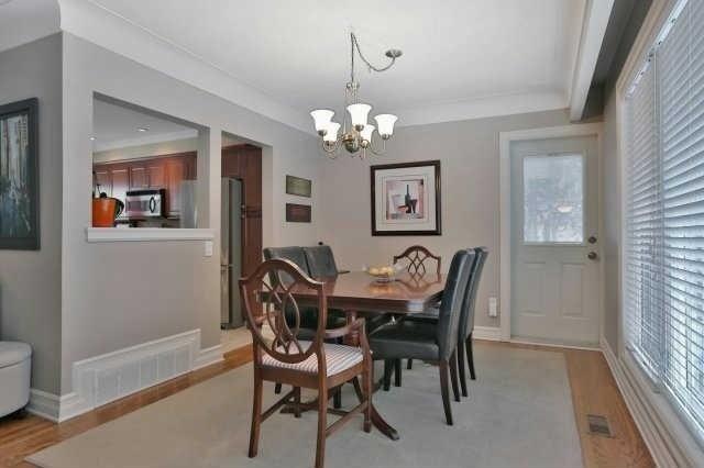 328 Burton Rd, House detached with 2 bedrooms, 2 bathrooms and 5 parking in Oakville ON | Image 17