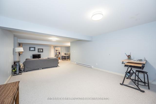 61 Gibbs Cres, House detached with 3 bedrooms, 3 bathrooms and 4 parking in Guelph ON | Image 30