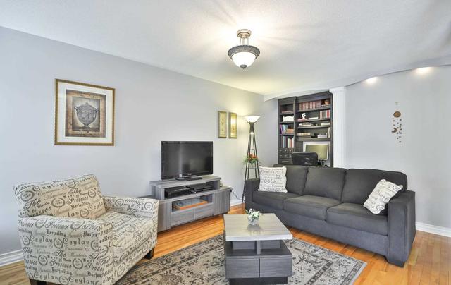 343 Bristol Rd W, House detached with 4 bedrooms, 4 bathrooms and 5 parking in Mississauga ON | Image 5