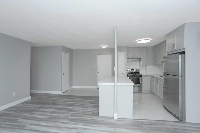 511 - 800 Kennedy Rd, Condo with 2 bedrooms, 1 bathrooms and 0 parking in Toronto ON | Image 4