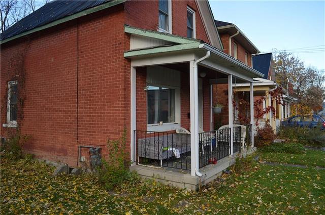 194 Lochiel Street S, House detached with 3 bedrooms, 2 bathrooms and 4 parking in Renfrew ON | Image 5