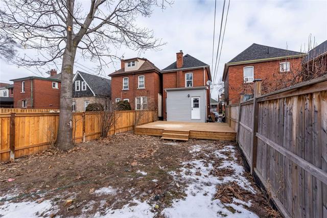 82 Rosemont Ave, House detached with 3 bedrooms, 3 bathrooms and 1 parking in Hamilton ON | Image 35