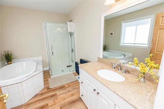 6055 Centennial Drive, House detached with 3 bedrooms, 2 bathrooms and 7 parking in Greater Madawaska ON | Image 14