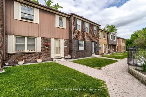 99 - 25 Brimwood Blvd, Townhouse with 3 bedrooms, 2 bathrooms and 2 parking in Toronto ON | Card Image