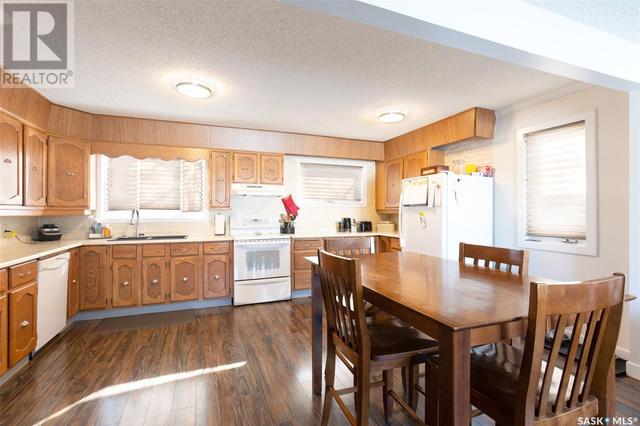 1241 4th Avenue Nw, House detached with 3 bedrooms, 2 bathrooms and null parking in Moose Jaw SK | Image 10