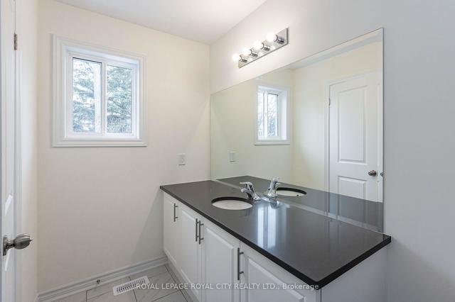 21 Jell St, House attached with 3 bedrooms, 3 bathrooms and 3 parking in Guelph ON | Image 6