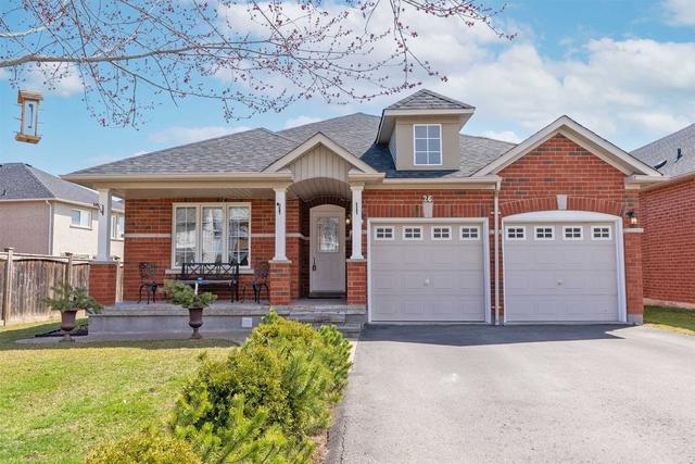 26 Wakem Crt, House detached with 3 bedrooms, 2 bathrooms and 6 parking in Whitby ON | Image 1