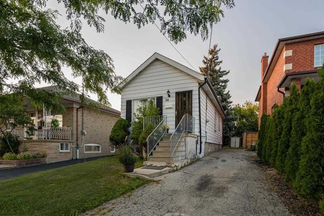 34 Omagh Ave, House detached with 1 bedrooms, 2 bathrooms and 4 parking in Toronto ON | Image 12