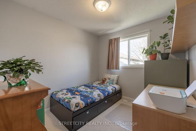 278 Hungerford St, House detached with 3 bedrooms, 2 bathrooms and 3 parking in London ON | Image 8