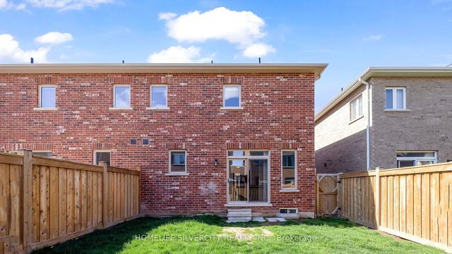 9 Taurus Rd, House semidetached with 3 bedrooms, 3 bathrooms and 2 parking in Brampton ON | Image 35