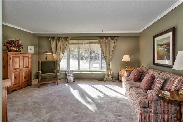5256 Woodhaven Dr, House detached with 3 bedrooms, 2 bathrooms and 4 parking in Burlington ON | Image 5