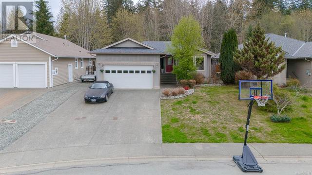 5527 Woodland Cres E, House detached with 5 bedrooms, 3 bathrooms and 2 parking in Port Alberni BC | Image 2