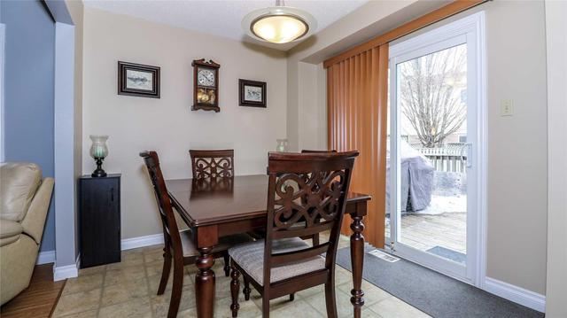 210 Kozlov St, House detached with 3 bedrooms, 2 bathrooms and 4 parking in Barrie ON | Image 6