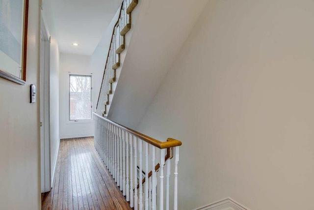 104 Sussex Ave, House semidetached with 3 bedrooms, 4 bathrooms and 1 parking in Toronto ON | Image 7