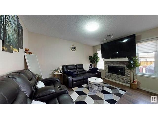 3016 16 Av Nw, House semidetached with 3 bedrooms, 2 bathrooms and 4 parking in Edmonton AB | Image 17