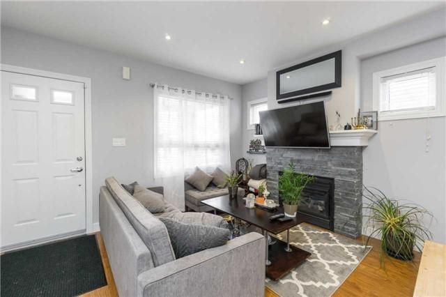 364 Whitmore Ave, House semidetached with 3 bedrooms, 3 bathrooms and 5 parking in Toronto ON | Image 4