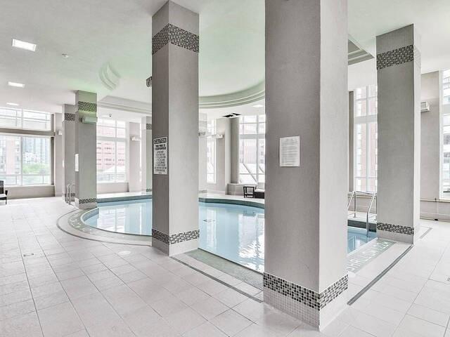 1903 - 208 Enfield Pl, Condo with 2 bedrooms, 2 bathrooms and 1 parking in Mississauga ON | Image 24