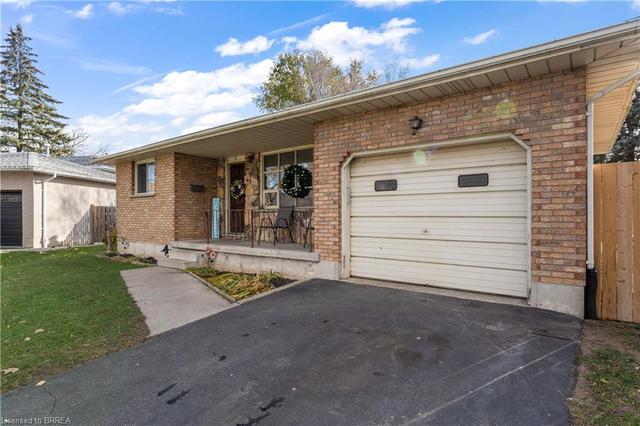 5 Belaire Road, House detached with 4 bedrooms, 2 bathrooms and 2 parking in Brantford ON | Image 10