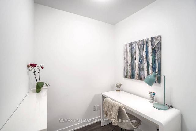 304 - 899 Queen St E, Condo with 1 bedrooms, 1 bathrooms and 1 parking in Toronto ON | Image 2