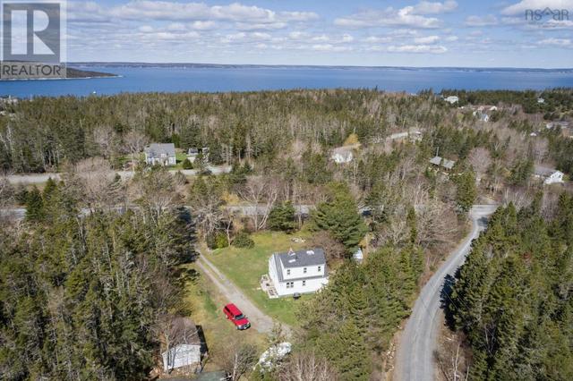 9475 Peggys Cove Road, House detached with 3 bedrooms, 1 bathrooms and null parking in Halifax NS | Image 24