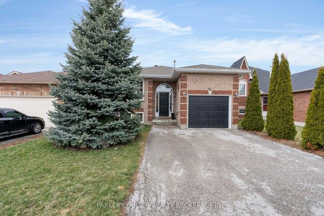 90 Larkin Dr, House detached with 2 bedrooms, 2 bathrooms and 3 parking in Barrie ON | Image 12