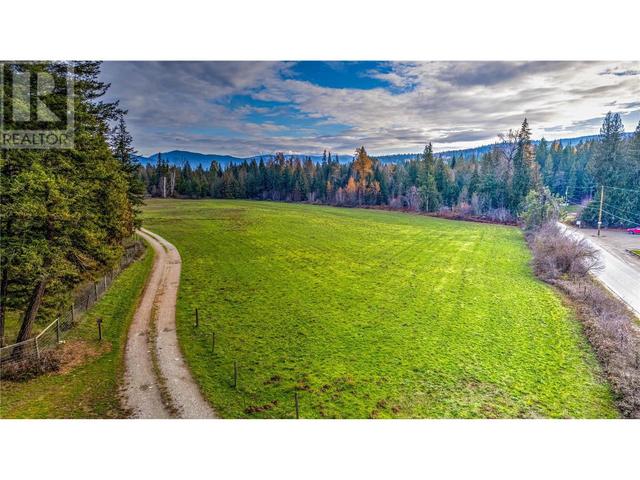 11 Gardom Lake Road, House detached with 2 bedrooms, 2 bathrooms and null parking in North Okanagan F BC | Image 38