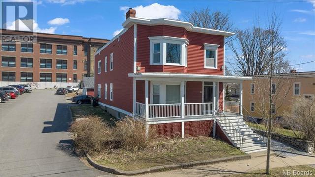 12 - 14 Brunswick Place, House detached with 6 bedrooms, 2 bathrooms and null parking in Saint John NB | Image 2
