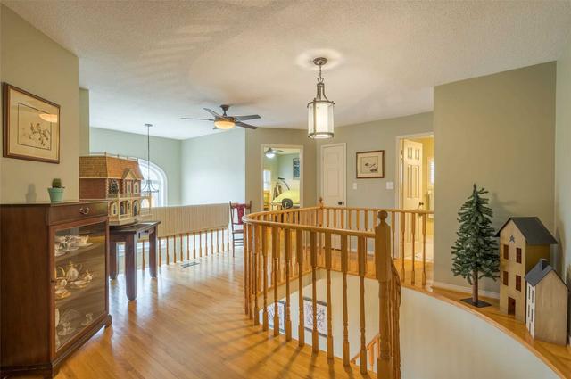 481 Sandalwood Crt, House detached with 4 bedrooms, 4 bathrooms and 4 parking in Oshawa ON | Image 14
