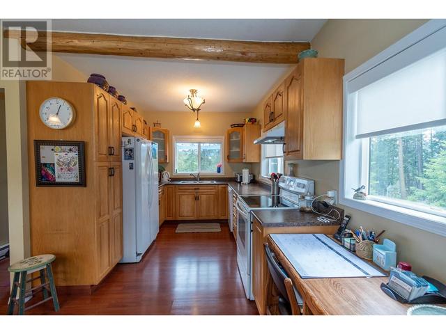 4990 Schubert Road, House detached with 2 bedrooms, 2 bathrooms and 2 parking in Spallumcheen BC | Image 21