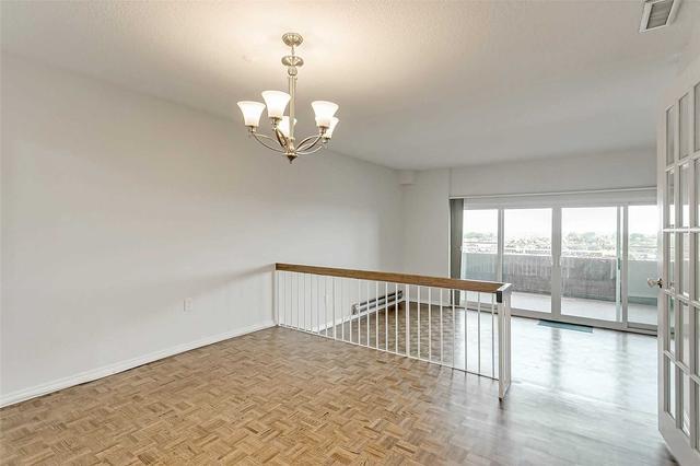 1111 - 965 Inverhouse Dr, Condo with 2 bedrooms, 2 bathrooms and 2 parking in Mississauga ON | Image 8