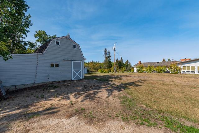 51 Aspen Crescent, House detached with 4 bedrooms, 3 bathrooms and null parking in Vermilion River County AB | Image 38