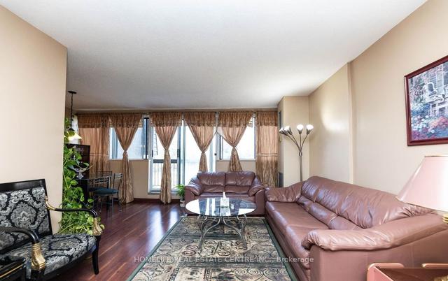 275 - 2095 Roche Crt, Townhouse with 3 bedrooms, 2 bathrooms and 1 parking in Mississauga ON | Image 4