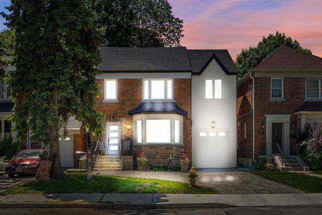 12 Menin Rd, House detached with 4 bedrooms, 5 bathrooms and 3 parking in Toronto ON | Image 1