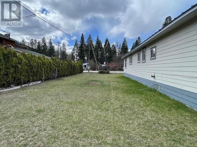 5834 3rd Street, House other with 2 bedrooms, 1 bathrooms and 1 parking in Kootenay Boundary E BC | Image 28