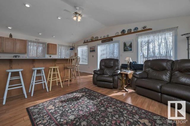 172 Lakeshore Dr, House detached with 3 bedrooms, 1 bathrooms and null parking in Grandview AB | Image 11
