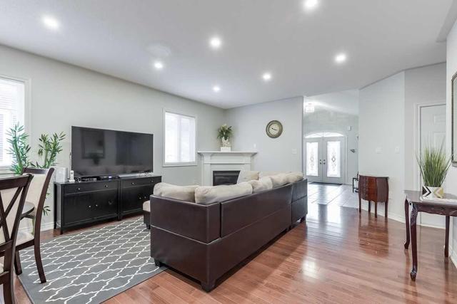 86 Faris St, House detached with 3 bedrooms, 3 bathrooms and 4 parking in Bradford West Gwillimbury ON | Image 5