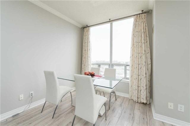 Uph 09 - 50 Disera Dr, Condo with 3 bedrooms, 2 bathrooms and 2 parking in Vaughan ON | Image 10