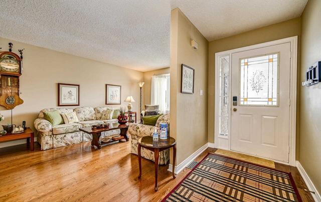 13 Wabbokish Crt, House detached with 2 bedrooms, 2 bathrooms and 4 parking in Clarington ON | Image 25
