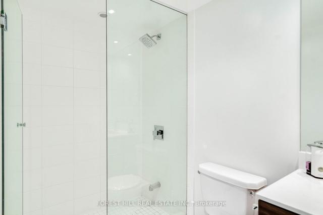 1132 - 525 Adelaide St W, Condo with 2 bedrooms, 2 bathrooms and 0 parking in Toronto ON | Image 16
