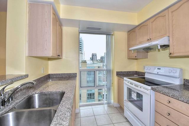 Lph 2 - 26 Olive Ave, Condo with 2 bedrooms, 2 bathrooms and 1 parking in Toronto ON | Image 11